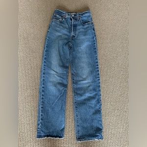 Levi’s rib cage straight ankle jeans